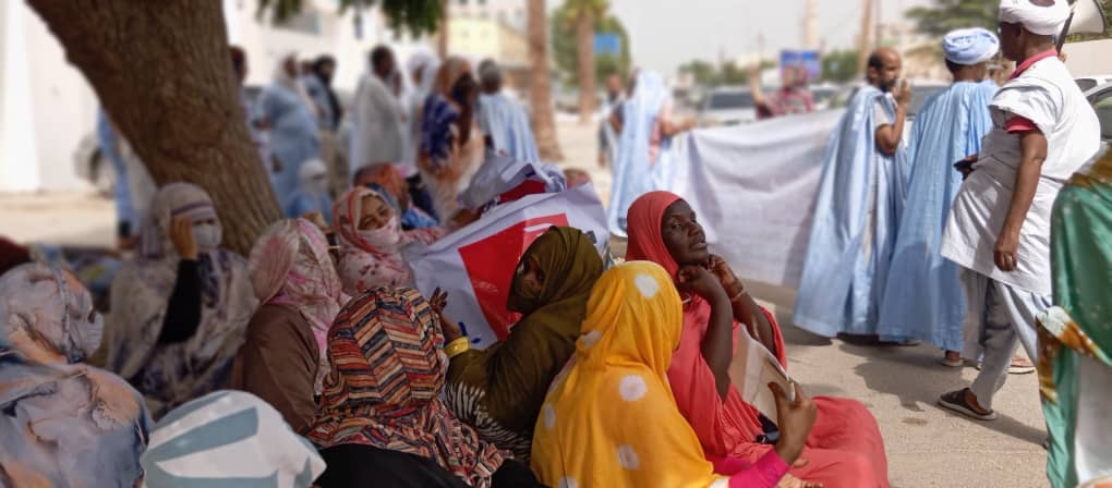 نسوة يطالبن الرئيس الغزواني بالتدخل لإنصافهن في ملف أراضٍ بتيارت