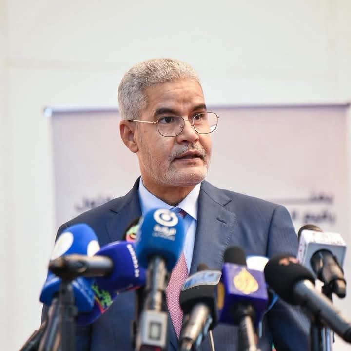 حتى لا تضيع البوصلة سيد أحمد ولد أبوه /وزير سابق للاقتصاد والمالية