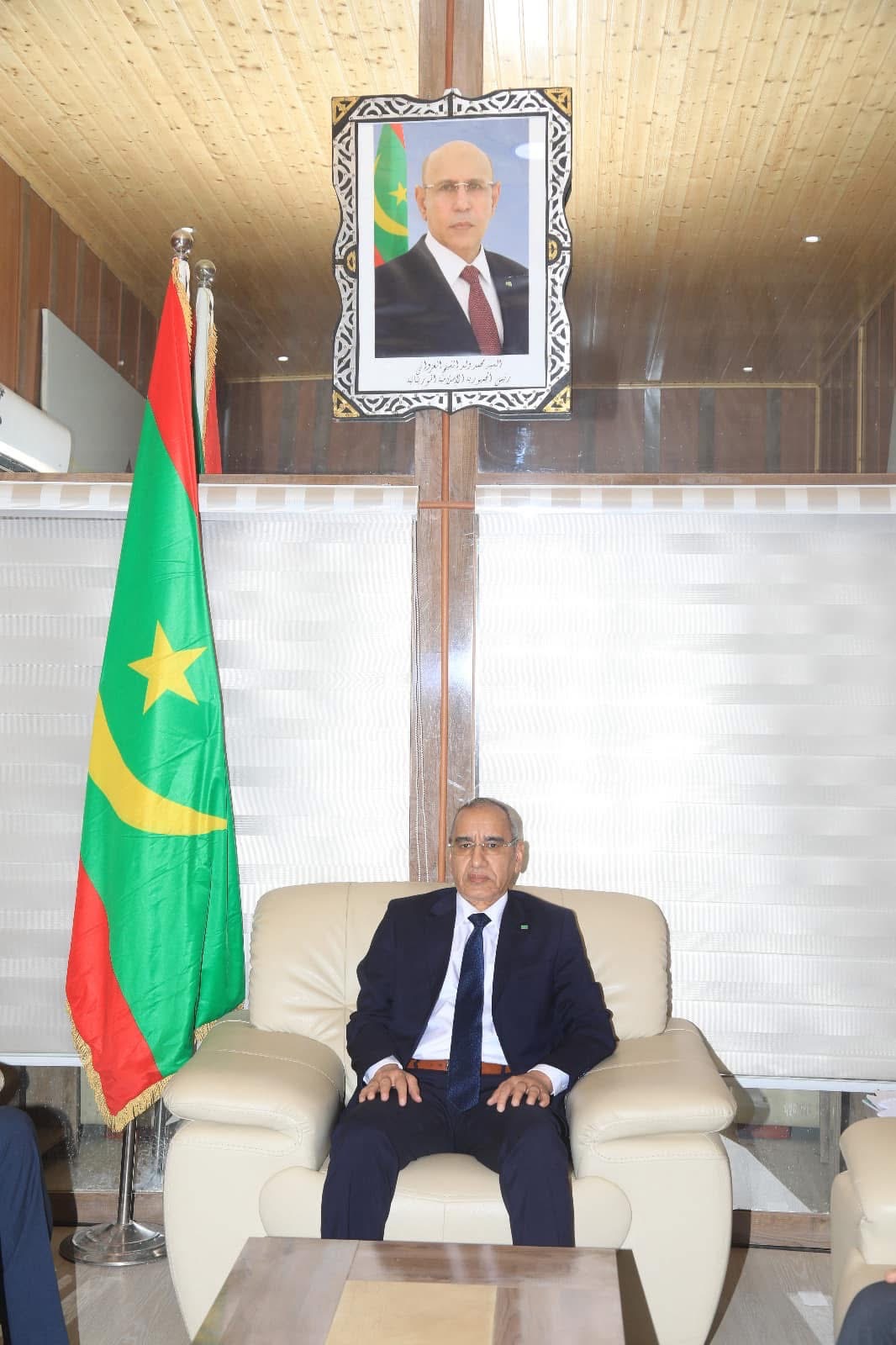 وزير الداخلية يبحث مع القائم بالأعمال بالسفارة السودانية تعزيز التعاون الثنائي