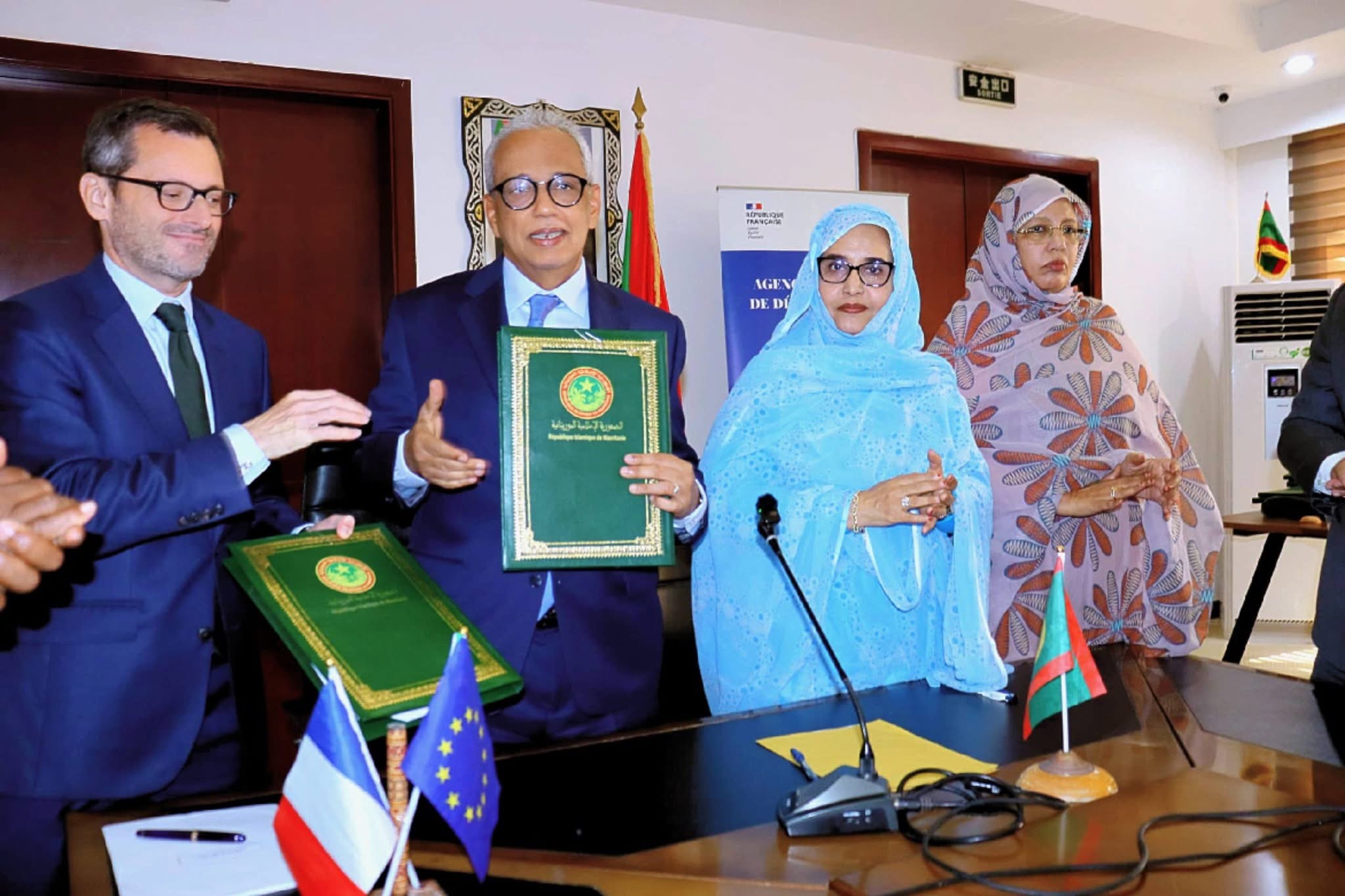 وزير الاقتصاد يوقع ثلاث اتفاقيات مع فرنسا تشمل المناخ والعدالة والحماية الاجتماعية