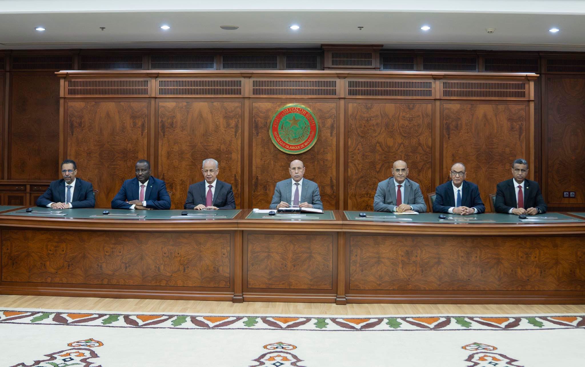 رئيس الجمهورية يترأس حفل تأدية أعضاء مجلس السلطة الوطنية لمكافحة الفساد لليمين القانونية